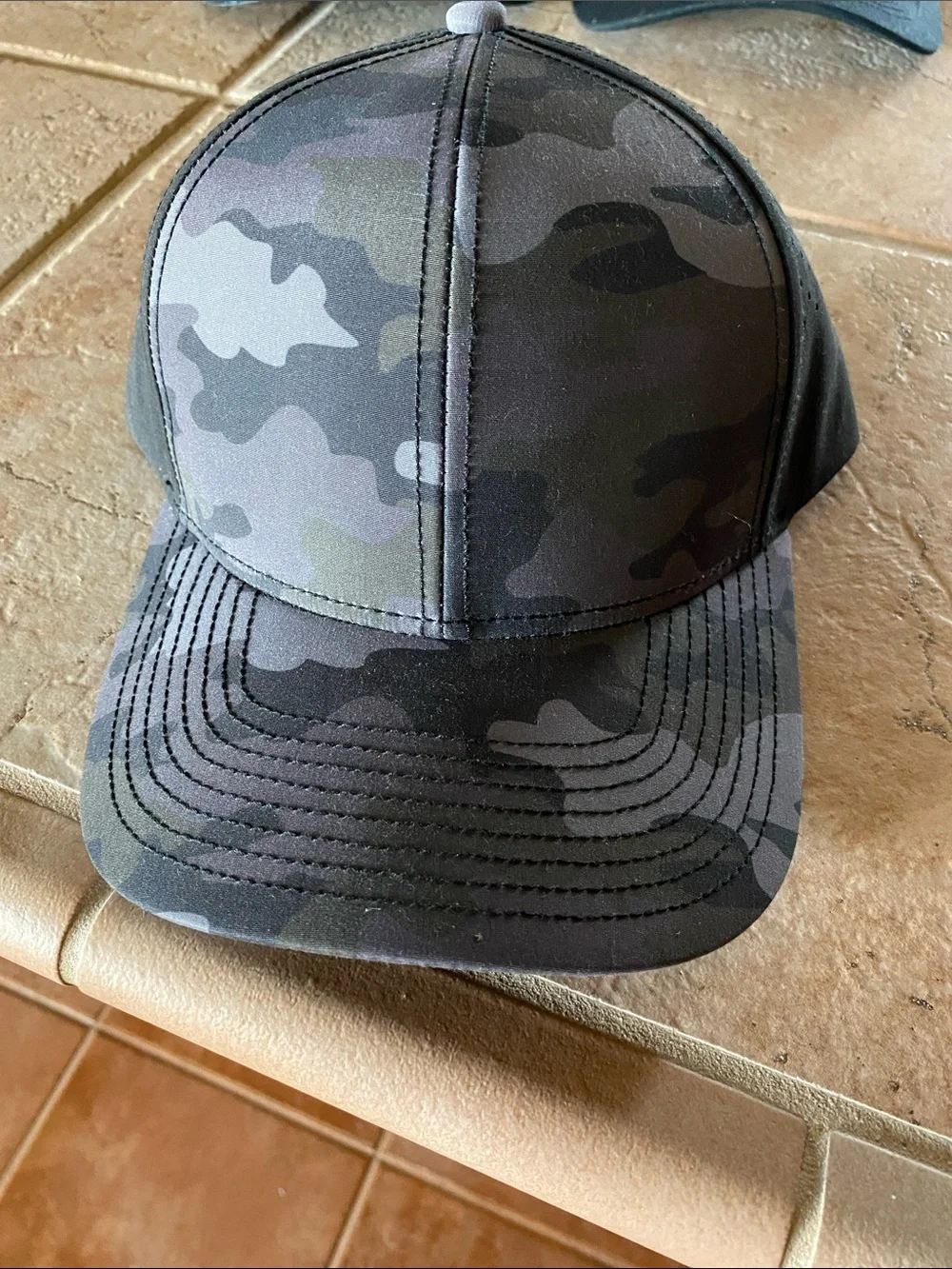 Men's Black & Gray Camo Baseball Cap